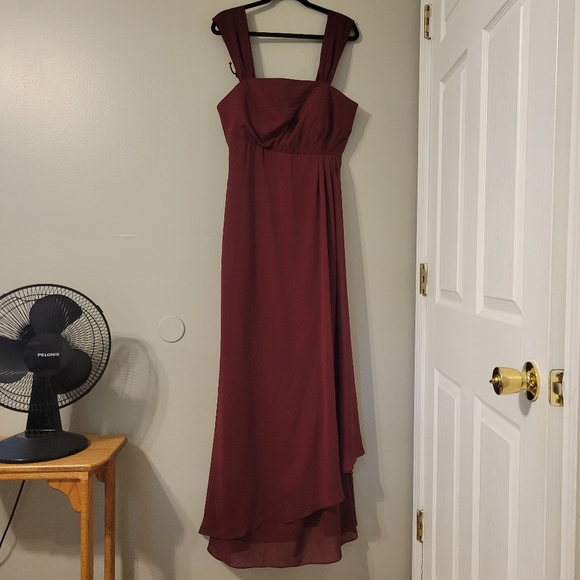 Lavetir Women's Mother Of The Bride Elegant Burgundy Evening Gown. Size 16 - Picture 5 of 10